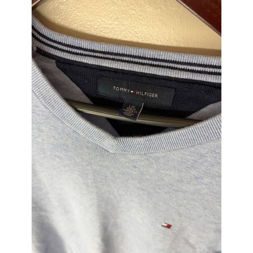 Tommy Hilfiger Mens V-Neck Sweater Light Blue Cotton Knit Pullover Large